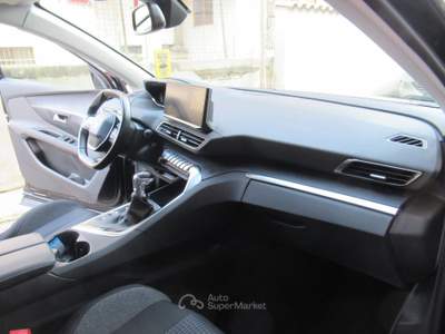 Peugeot 3008 S&S Allure Nero usata Striano
