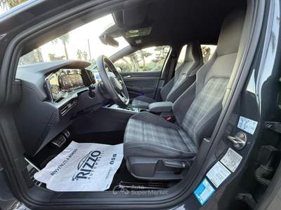 Volkswagen Golf VIII 2.0GTD 200CV DSG NAVI LED Grigio usata Mesagne