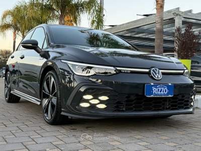 Volkswagen Golf VIII 2.0GTD 200CV DSG NAVI LED Grigio usata Mesagne