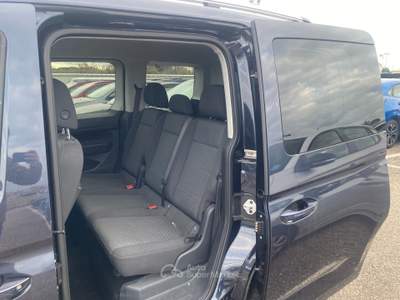 Ford Tourneo Connect EcoBlue 122 CV Titanium Blu/Azzurro usata Fiumicino