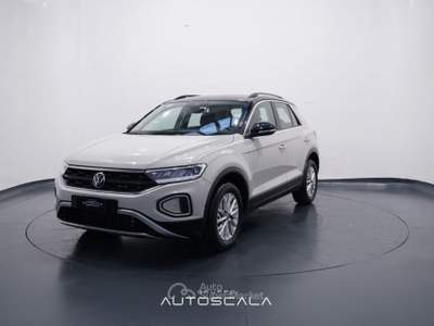Volkswagen T-Roc 1.5 TSI 150cv ACT DSG Life Grigio usata Pozzuoli