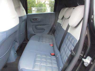 Fiat Grande Panda 1.2 Hybrid 110Cv S&S La Prima Camera/CarPlay Nero usata Mogliano Veneto