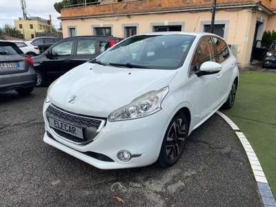 Peugeot 208 1.6 8V HDi 95CV 5p. Allure Bianco usata Roma