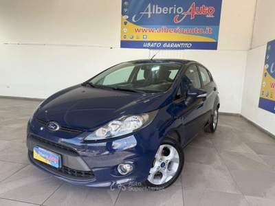 Ford Fiesta 1.4 TDCi 70CV 5 porte Titanium Blu/Azzurro usata ADRANO