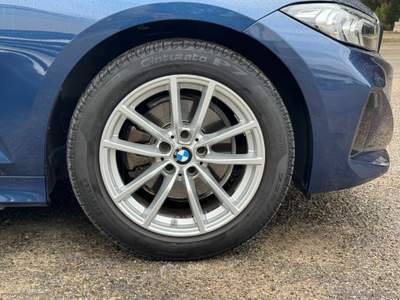 BMW Serie 3 320d 320d 48V Touring Blu/Azzurro usata Bernalda