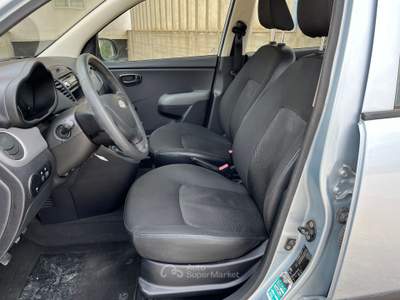 Hyundai i10  Argento usata Gravina in Puglia