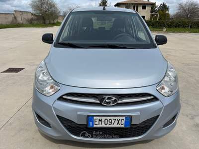 Hyundai i10  Argento usata Gravina in Puglia