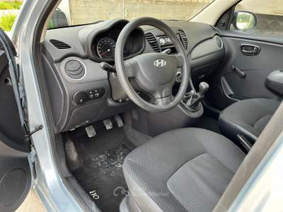 Hyundai i10  Argento usata Gravina in Puglia