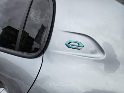 Peugeot 208 motore elettrico 136 CV 5 porte Allure Grigio usata Aprilia