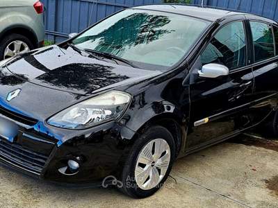 Renault Clio 1.2 5 porte Nero usata Modugno