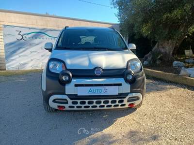 Fiat Panda Cross 1.0 FireFly 70CV Hybrid Bianco usata Monopoli