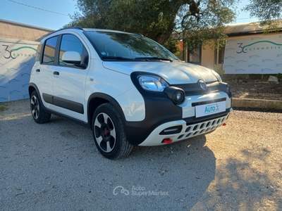 Fiat Panda Cross 1.0 FireFly 70CV Hybrid Bianco usata Monopoli