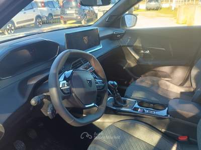 Peugeot 2008 1.2 100cv Allure Nero usata Monopoli