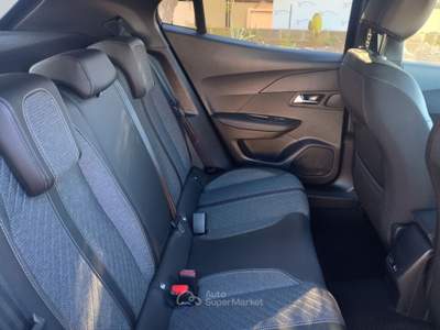 Peugeot 2008 1.2 100cv Allure Nero usata Monopoli