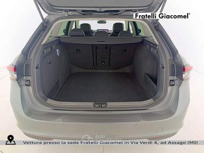 Skoda Superb wagon 2.0 tdi selection 150cv dsg Grigio usata Assago
