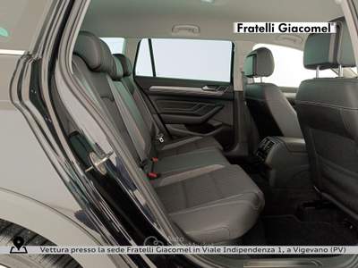 Volkswagen Passat alltrack 2.0 tdi 4motion 200cv dsg Nero usata Assago