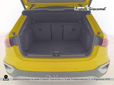 Audi A3 allstreet 35 1.5 tfsi mhev identity contrast s-tronic Giallo usata Vigevano