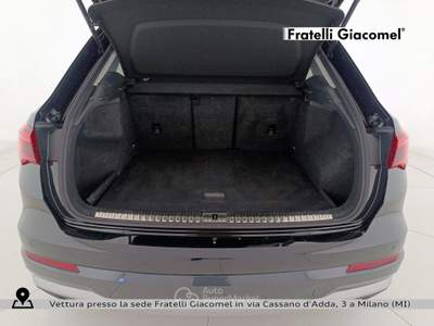 Audi Q3 35 2.0 tdi business advanced s-tronic Nero usata Milano