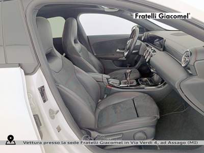Mercedes-Benz CLA shooting brake 200 premium Bianco usata Assago