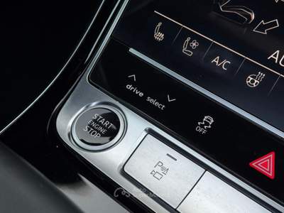 Audi A8 55 TFSI 3.0 quattro tiptronic TETTUCCIO Nero usata Crocetta del Montello