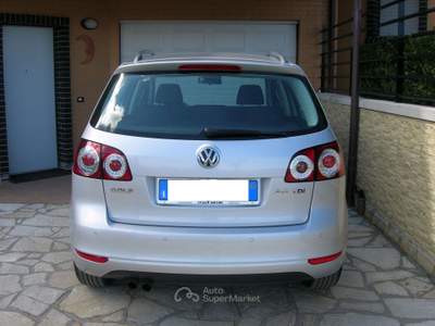 Volkswagen Golf VOLKSWAGEN Golf 6 Plus 2,0 TDI 140 CV DPF Highline Argento usata Campobasso