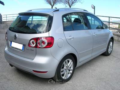 Volkswagen Golf VOLKSWAGEN Golf 6 Plus 2,0 TDI 140 CV DPF Highline Argento usata Campobasso