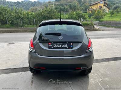 Lancia Ypsilon Ypsilon 1.0 FireFly 5pS&S Hyb. Eco Silv. Grigio usata TORRENOVA
