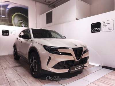 Alfa Romeo Junior  -  1.2 136 cv hybrid edct6 speciale Beige usata LEGNANO