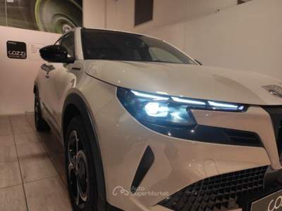 Alfa Romeo Junior  -  1.2 136 cv hybrid edct6 speciale Beige usata LEGNANO