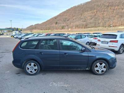 Ford Focus 1.6 TDCi 110CV SW Tit. DPF DIESEL OK NEOPATENTATO Grigio usata Sant'Angelo in vado