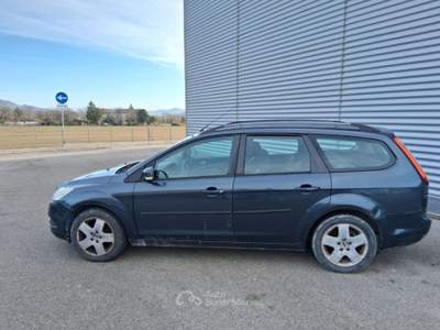 Ford Focus 1.6 TDCi 110CV SW Tit. DPF DIESEL OK NEOPATENTATO Grigio usata Sant'Angelo in vado