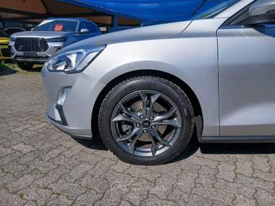 Ford Focus 1.0 EcoBoost 125 CV SW Business Argento usata Varedo