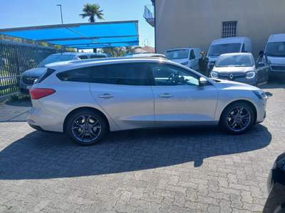 Ford Focus 1.0 EcoBoost 125 CV SW Business Argento usata Varedo