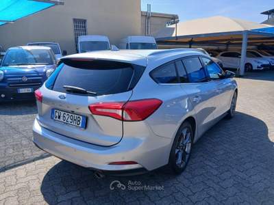 Ford Focus 1.0 EcoBoost 125 CV SW Business Argento usata Varedo