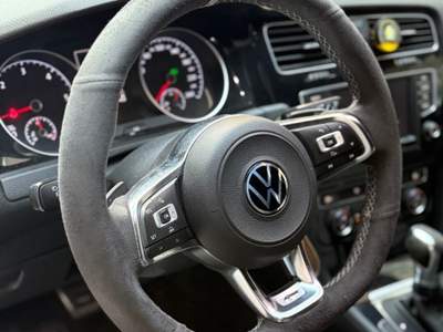Volkswagen Golf 1.6 TDI 110cv allestimento R-Line Bianco usata Bari