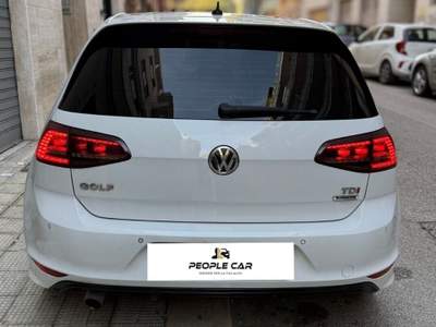 Volkswagen Golf 1.6 TDI 110cv allestimento R-Line Bianco usata Bari