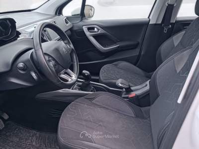 Peugeot 2008 Active Bianco usata Pisa