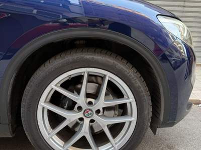 Alfa Romeo Stelvio AT8 RWD Executive Blu/Azzurro usata Bari