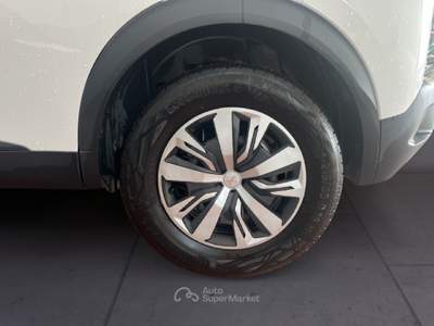 Peugeot 2008 II 2020 1.2 puretech Active Pack s&s 100cv Bianco usata Torino