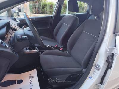 Ford Fiesta DIESEL Business Bianco usata CORATO