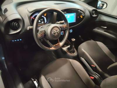 Toyota Aygo X 1.0 ACTIVE 72cv Blu/Azzurro usata Bologna