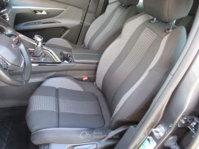 Peugeot 3008 S&S Allure Grigio usata Striano