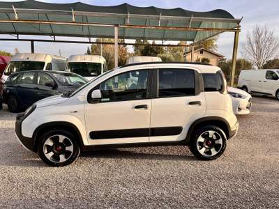 Fiat Panda HYBRID  VERSIONE CROSS - NEOPATENTATI Bianco usata Latina