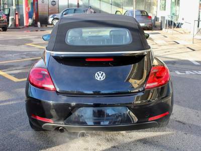 Volkswagen Maggiolino Cabrio 1.2 TSI Design 105CV NAVY PLUS SEDILI RISCALDATI Nero usata Villongo