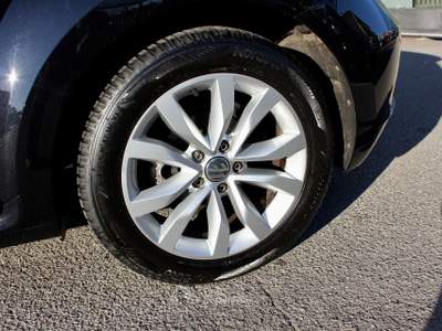 Volkswagen Maggiolino Cabrio 1.2 TSI DSG 105CV NAVY SENSORI Nero usata Villongo