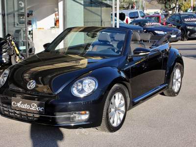 Volkswagen Maggiolino Cabrio 1.2 TSI DSG 105CV NAVY SENSORI Nero usata Villongo