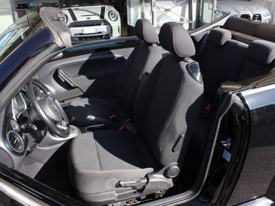 Volkswagen Maggiolino Cabrio 1.2 TSI Sound BlueMotion Technology Nero usata Villongo