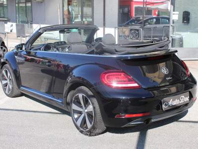 Volkswagen Maggiolino Cabrio 1.2 TSI Sound BlueMotion Technology Nero usata Villongo