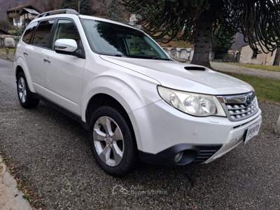Subaru Forester 2.0D XS Exclusive AWD Bianco usata Varallo