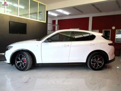 Alfa Romeo Stelvio 2.2 T.diesel 190 CV AT8 Q4 Ti Bianco usata Vittoria